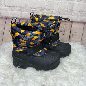 Kids northside boots size 9